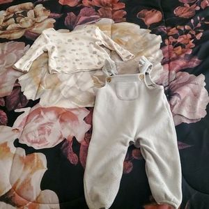 Long sleeve shirt with matching gray snap up overalls.